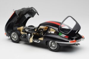 Jaguar E-Type #29 Črn Bburago 1:18 3018-M4 Kovina – slika 5 od 8