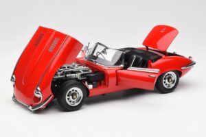 Jaguar E-Type Roadster Series III V12 Rdeč AUTOart 1:18 73523 Kovina – slika 2 od 8