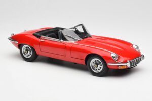 Jaguar E-Type Roadster Series III V12 Rdeč AUTOart 1:18 73523 Kovina – slika 6 od 8