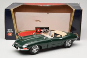 Jaguar E-Type Series 1 Roadster Zelen Bburago 1:18 3016-M1 Kovina – slika 8 od 8