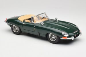 Jaguar E-Type Series 1 Roadster Zelen Bburago 1:18 3018-M5 Kovina – slika 6 od 8