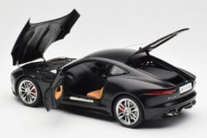 Jaguar F-Type R X152 Mat Črn AUTOart 1:18 73652 Kompozit – slika 5 od 8