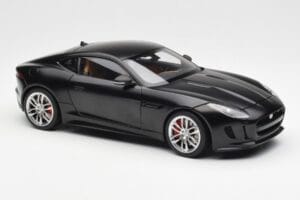 Jaguar F-Type R X152 Mat Črn AUTOart 1:18 73652 Kompozit – slika 6 od 8