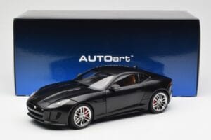 Jaguar F-Type R X152 Mat Črn AUTOart 1:18 73652 Kompozit – slika 8 od 8