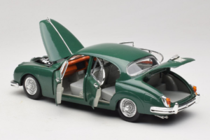 Jaguar Mark II Zelena Tchibo 1:18 49420 Kovina – slika 5 od 8
