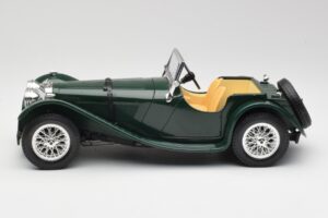 Jaguar SS 100 Roadster Zelen Bburago 1:18 3006 Kovina – slika 4 od 8