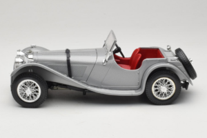 Jaguar SS100 Srebrn Bburago 1:18 3006-M2 Kovina – slika 3 od 6