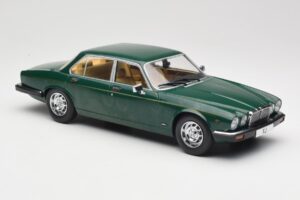 Jaguar XJ Series III Temno Zelen MCG 1:18 MCG18175 Kovina – slika 4 od 6