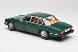Jaguar XJ Series III Temno Zelen MCG 1:18 MCG18175 Kovina – slika 5 od 6