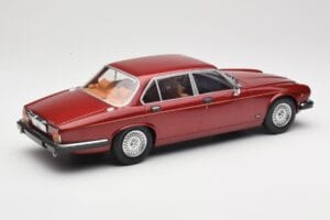 Jaguar XJ Series III Metallic Dark Red MCG 1:18 MCG18176 Kovina – slika 2 od 6