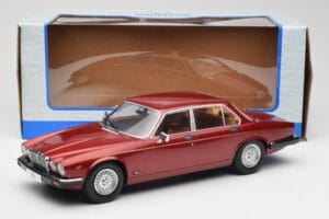 Jaguar XJ Series III Metallic Dark Red MCG 1:18 MCG18176 Kovina – slika 6 od 6