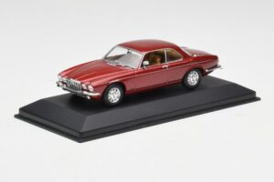 Jaguar XJ12 Coupe Regency Rdeč Minichamps 1:43 400130461 Kovina – slika 2 od 4
