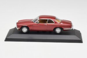 Jaguar XJ12 Coupe Regency Rdeč Minichamps 1:43 400130461 Kovina