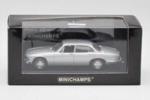 Jaguar XJ12 Series II Srebrn Minichamps 1:43 400130401 Kovina – slika 4 od 4