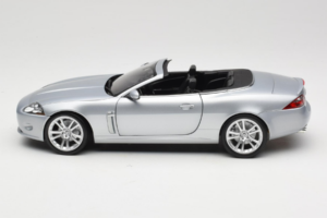 Jaguar XK X150 Kabriolet Srebrn Minichamps 1:18 153130533 Kovina – slika 4 od 8