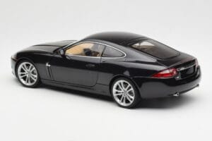 Jaguar XK-R X150 Midnight Črn AUTOart 1:18 73632 Kovina – slika 7 od 8