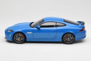 Jaguar XKR-S X150 French Racing Modra AUTOart 1:18 73641 Kovina – slika 4 od 8