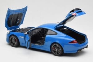 Jaguar XKR-S X150 French Racing Modra AUTOart 1:18 73641 Kovina – slika 5 od 8
