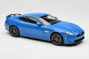 Jaguar XKR-S X150 French Racing Modra AUTOart 1:18 73641 Kovina – slika 6 od 8