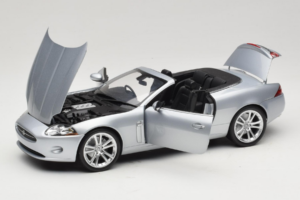 Jaguar XK X150 Kabriolet Srebrna Minichamps 1:18 150130531 Kovina – slika 2 od 8