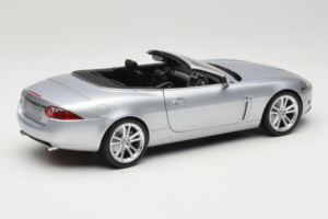 Jaguar XK X150 Kabriolet Srebrna Minichamps 1:18 150130531 Kovina – slika 3 od 8