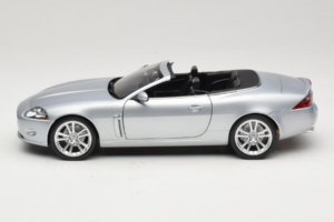 Jaguar XK X150 Kabriolet Srebrna Minichamps 1:18 150130531 Kovina – slika 4 od 8