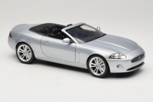 Jaguar XK X150 Kabriolet Srebrna Minichamps 1:18 150130531 Kovina – slika 6 od 8