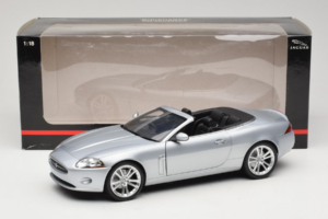 Jaguar XK X150 Kabriolet Srebrna Minichamps 1:18 150130531 Kovina – slika 8 od 8