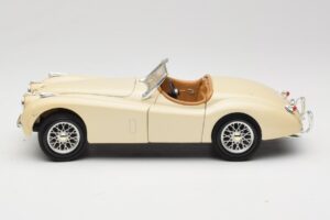 Jaguar XK120 Bel Eduscho 1:18 7482-1HTH Kovina – slika 4 od 8