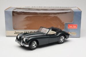 Jaguar XK140 Drophead Coupe Črna Sun Star 1:18 2802 Kovina – slika 8 od 8