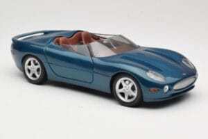 Jaguar XK180 Zelen Maisto 1:18 50337 Kovina – slika 6 od 8