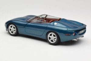 Jaguar XK180 Zelen Maisto 1:18 50337 Kovina – slika 7 od 8