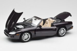 Jaguar XKR X100 Kabriolet Siv Maisto 1:18 50331 Kovina – slika 2 od 8
