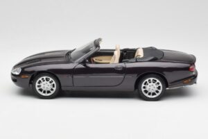 Jaguar XKR X100 Kabriolet Siv Maisto 1:18 50331 Kovina – slika 4 od 8