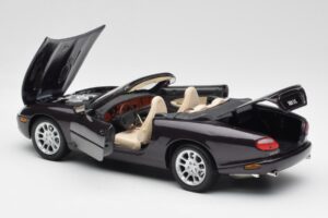 Jaguar XKR X100 Kabriolet Siv Maisto 1:18 50331 Kovina – slika 5 od 8
