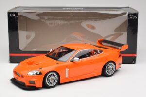 Jaguar XKR GT3 Racing Orange Minichamps 1:18 150081391 Kovina – slika 6 od 6