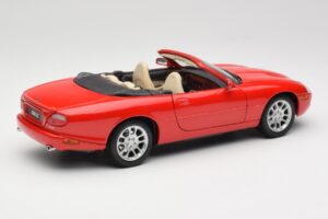 Jaguar XKR X100 Rdeč Maisto 1:18 50330 Kovina – slika 3 od 8