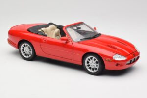 Jaguar XKR X100 Rdeč Maisto 1:18 50330 Kovina – slika 6 od 8