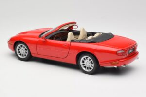 Jaguar XKR X100 Rdeč Maisto 1:18 50330 Kovina – slika 7 od 8