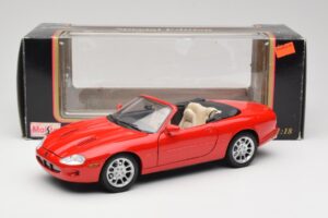 Jaguar XKR X100 Rdeč Maisto 1:18 50330 Kovina – slika 8 od 8