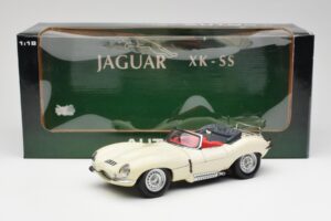 Jaguar XKSS Kremna AUTOart 1:18 73512 Kovina – slika 8 od 8