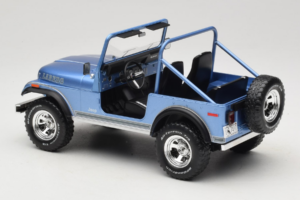 Jeep CJ-7 Laredo Modra MCG 1:18 MCG18553 Kovina – slika 5 od 6