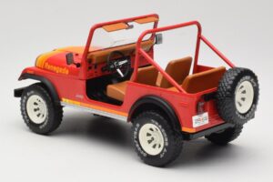 Jeep CJ-7 Renegade Rdeč MCG 1:18 MCG18110 Kovina – slika 5 od 6