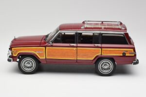 Jeep Grand Wagoneer Classic Rdeč AUTOart 1:18 74002 Kovina – slika 4 od 8