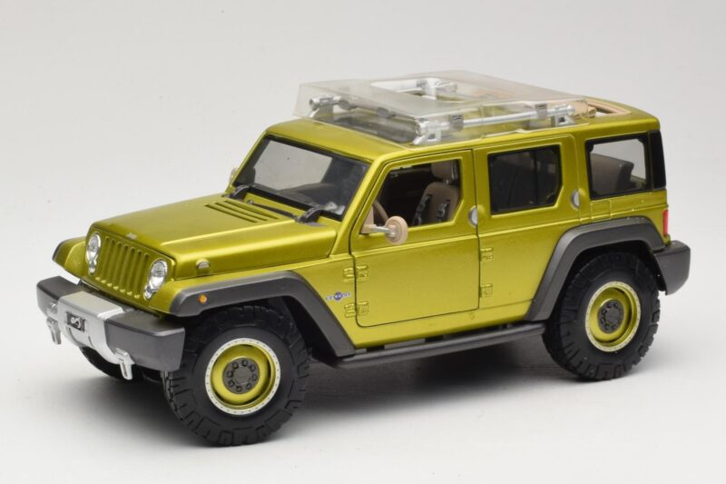 Jeep Rescue Concept Zelena Maisto 1:18 36699-M1 Kovina