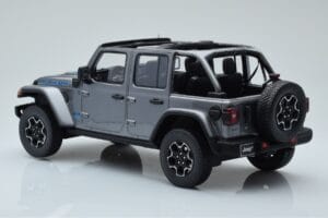 Jeep Wrangler 4xe Srebrn GT Spirit 1:18 GT419 Smola – slika 5 od 6