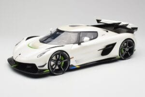 Koenigsegg Jesko Attack Crystal White Pearl GT Spirit 1:12 GT501 Smola
