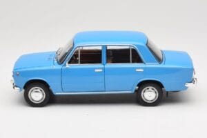 Lada 1200 2101 Moder IXO 1:18 18CMC204OP Kovina – slika 4 od 8