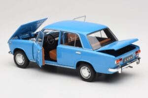 Lada 1200 2101 Moder IXO 1:18 18CMC204OP Kovina – slika 5 od 8