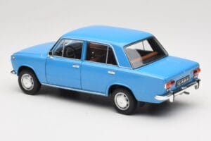 Lada 1200 2101 Moder IXO 1:18 18CMC204OP Kovina – slika 7 od 8